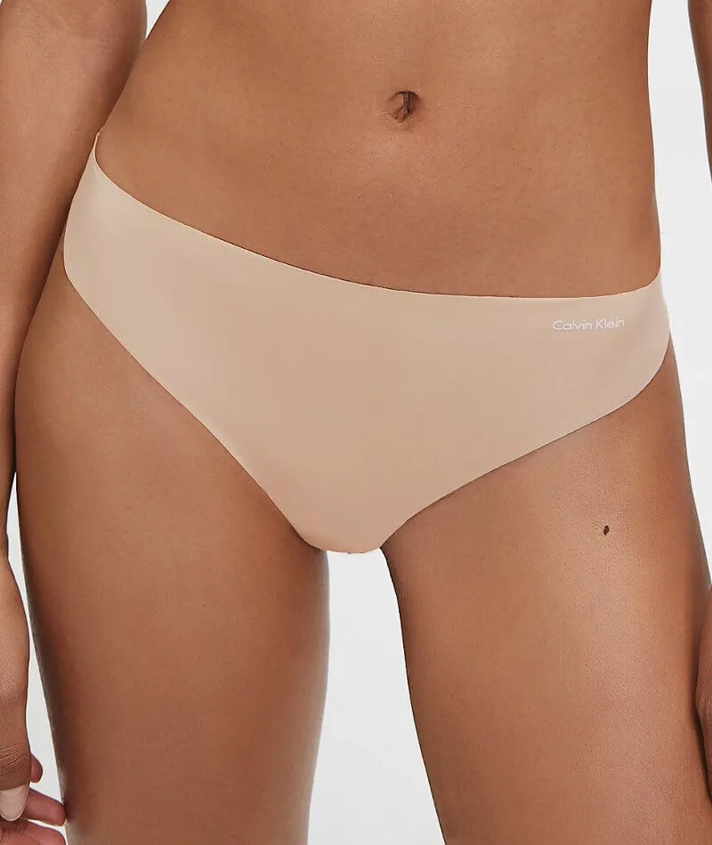 Calvin Klein Invisibles Thong - Light Caramel