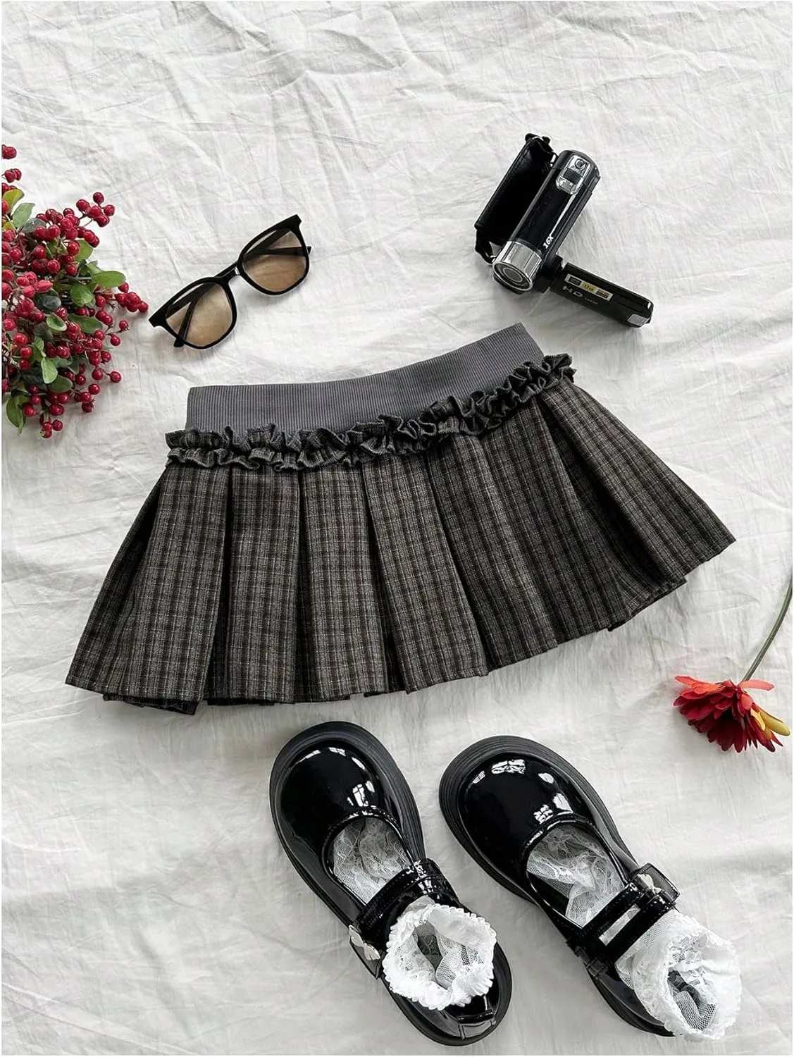 Milumia Women's Plaid Pleated Mini Skirt Low Waist A Line Skater Tennis Skirts