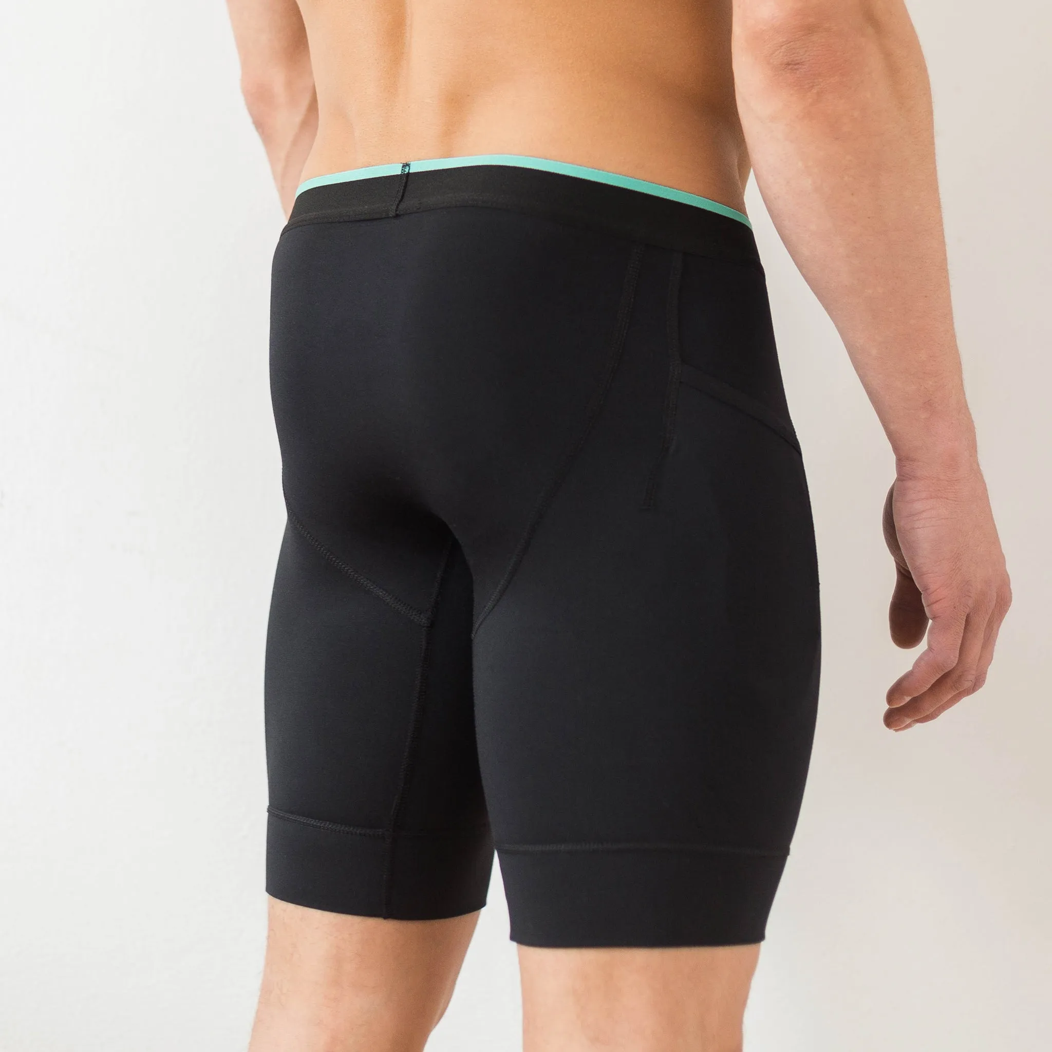 Momentum Compression Short in Black