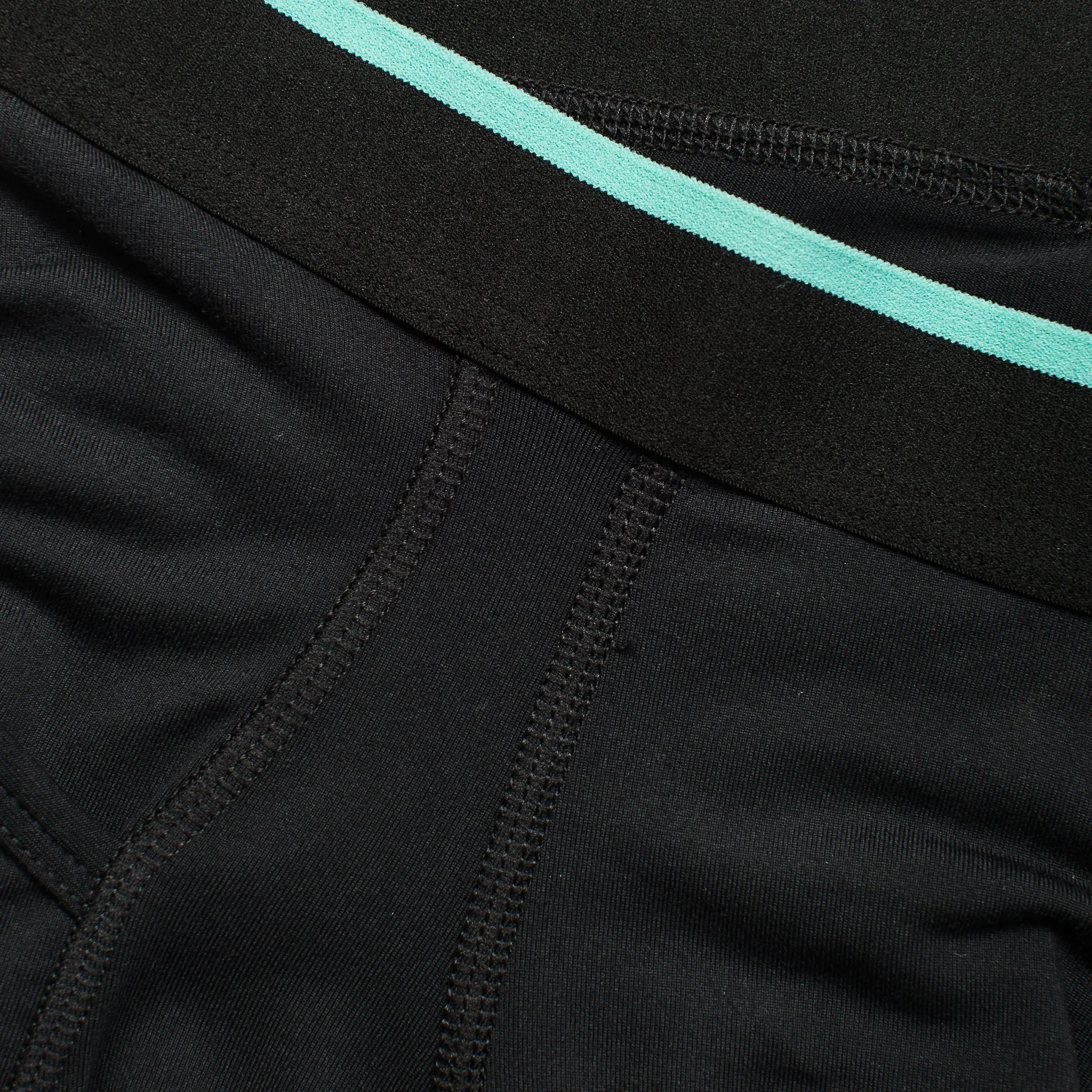 Momentum Compression Short in Black