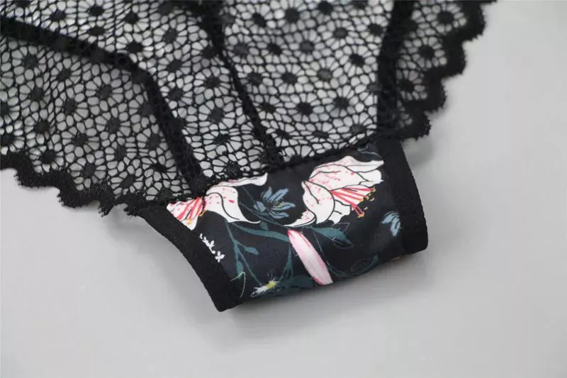 New Sexy G String Underwear For Women Embroidered Thong Hollow Out Lingerie Panties Bra Sets