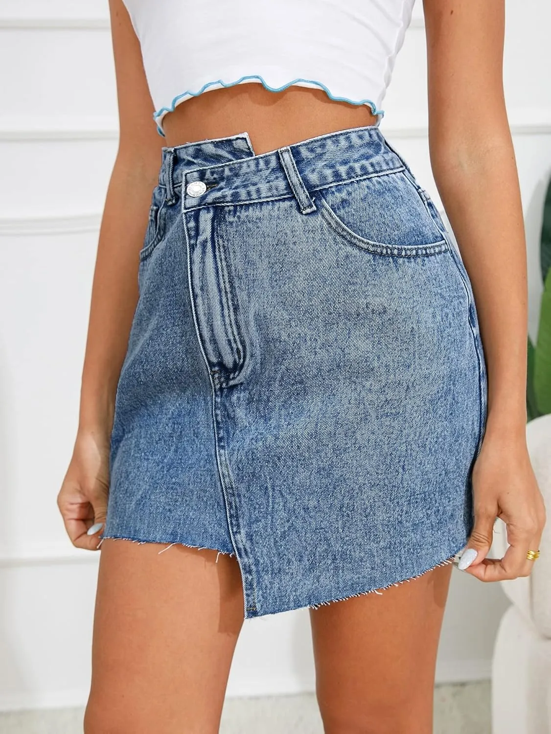 WDIRARA Women's Raw Trim Bodycon Denim Skirt Asymmetrical High Waisted Ripped Mini Jean Skirt with Pocket
